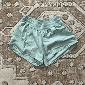 Lululemon Hotty Hot Shorts 4"